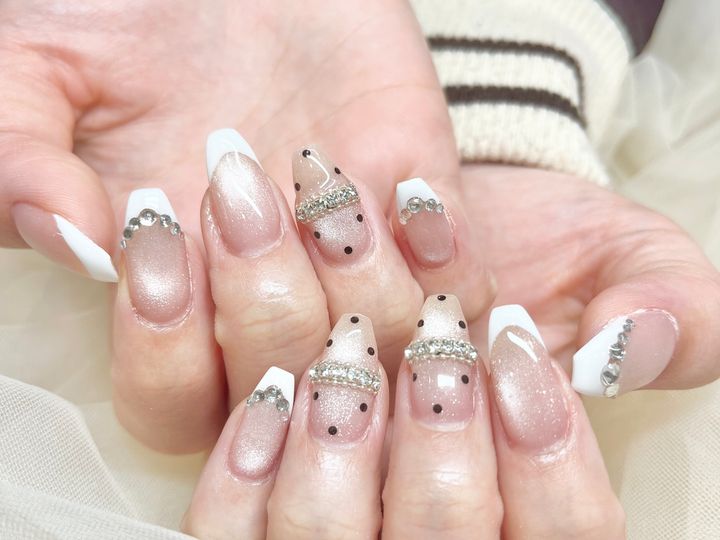 秋冬クロムネイル、どの指に入れる？配置と本数でサロンオーダーが